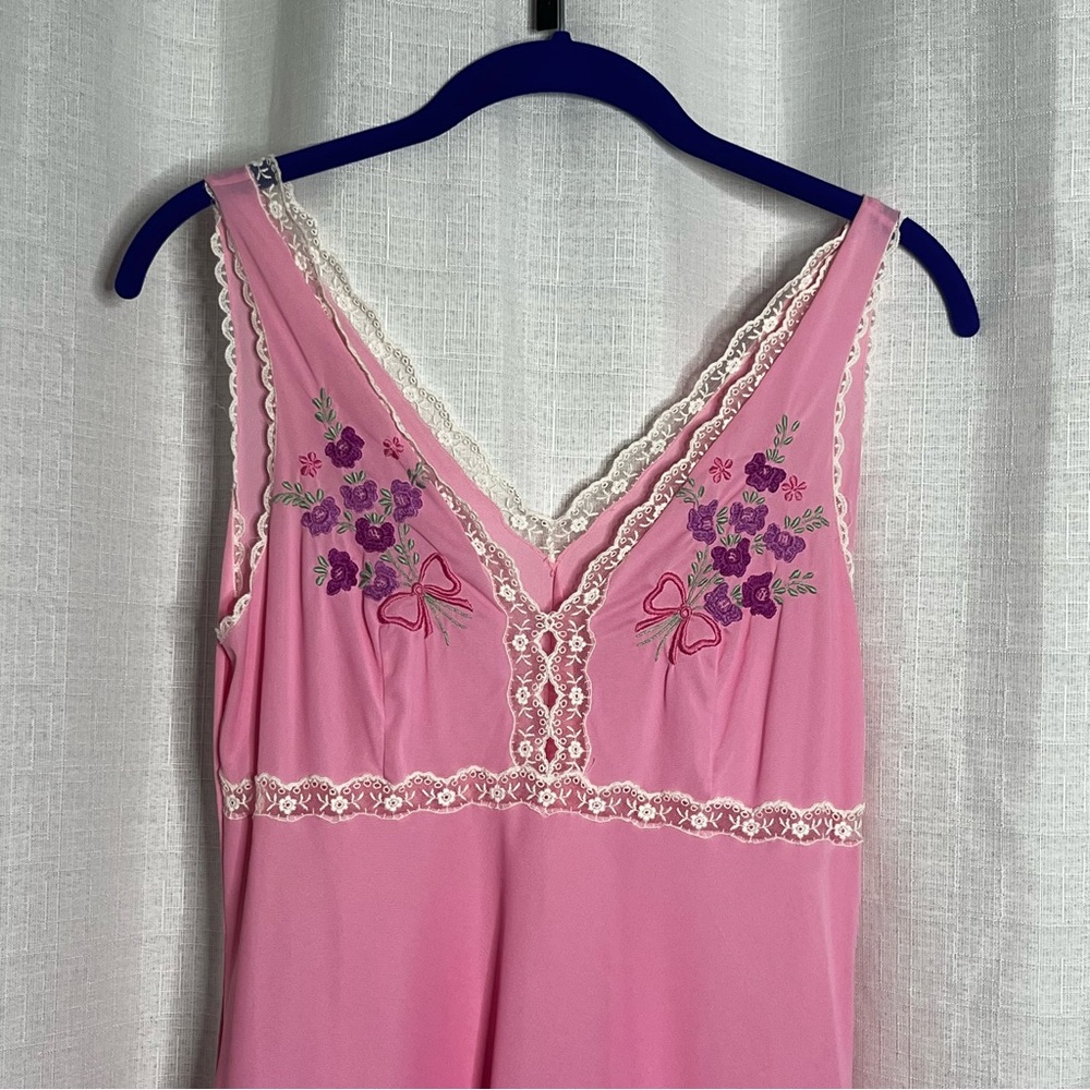 Vintage Pink Nightgown with Floral Bow Embroidery